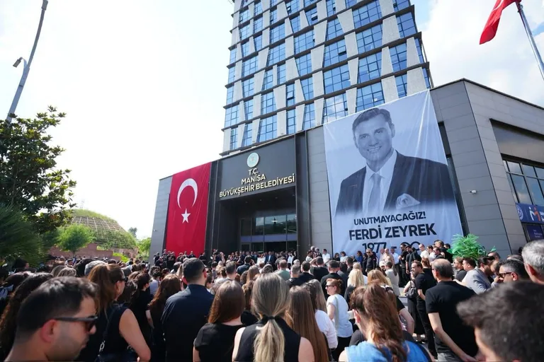 Başkan Fuat Mintaş, Ferdi Zeyrek’i Anma Programına Katıldı