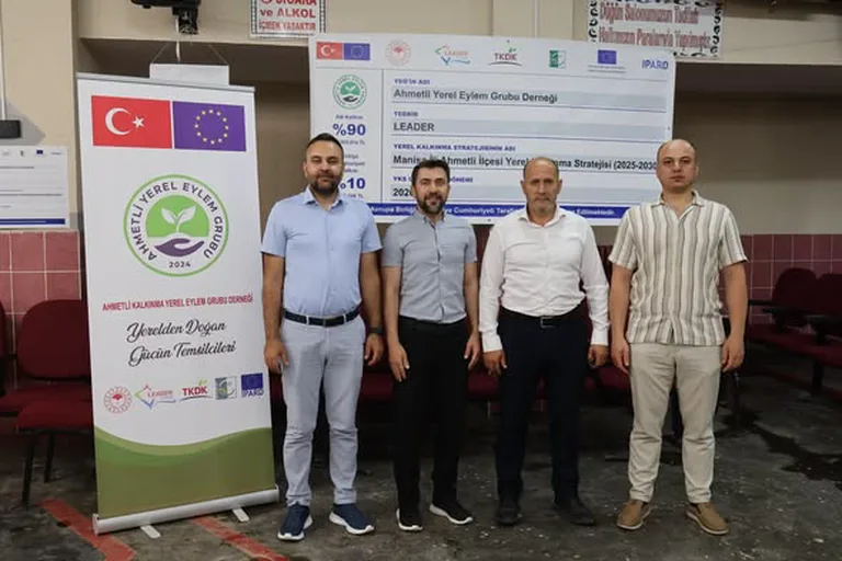 Ahmetli Yerel Eylem Grubu Derneği'nden Zeytin Üreticilerine Eğitim